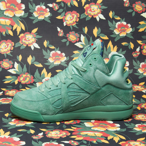 Lemar & Dauley delves into FILA’s rich basketball archives and selec... click for more information